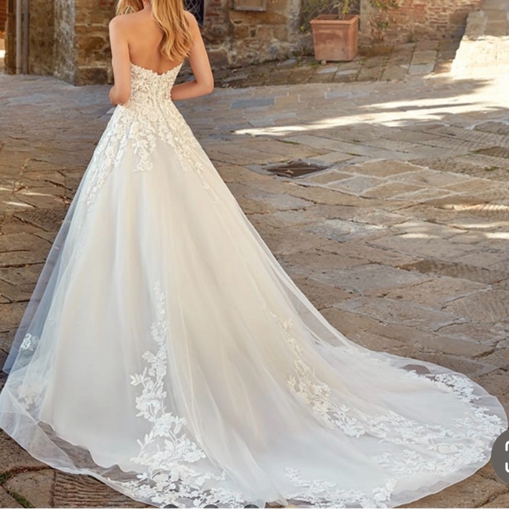 Glitter, tulle, strapless ball gown - Picture 2 of 14